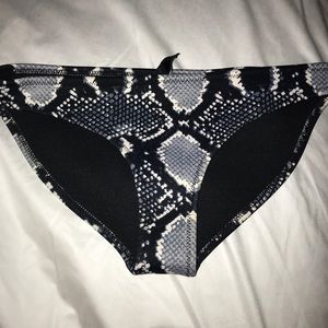 TRIANGL snakeskin bikini bottom